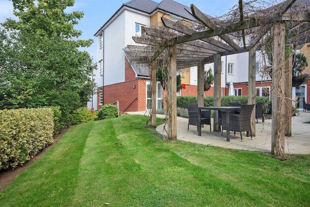 13-805f77066 - AM - 3 Sydney Court, Lansdown Road,