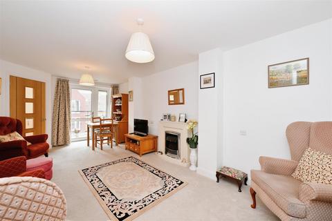 1 bedroom apartment for sale, Edward House, Pegs Lane, Hertford