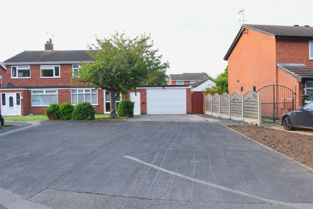 Ruskin Avenue, Syston 3 bed semidetached house for sale £320,000