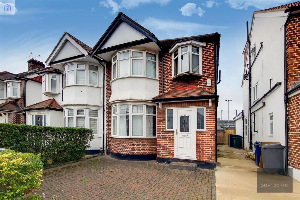 Brook Avenue, Edgware 3 bed semidetached house £2,300 pcm (£531 pw)