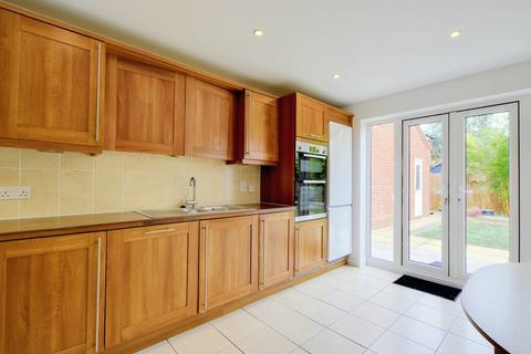 5 bedroom detached house to rent - Chilwell Lane, Bramcote, Nottingham, NG9 3DU