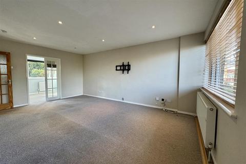 20 Hall Close, Godalming, GU7 3PW