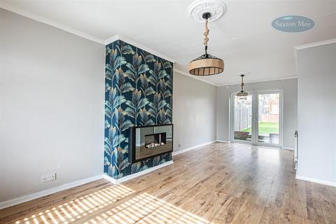82 Studfield Hill, Sheffield, S6 4SJ