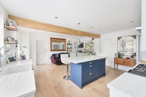 Brooklands Road, Weybridge, KT13