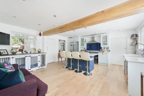 undefined, Brooklands Road, Weybridge, KT13