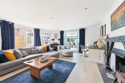 undefined, Brooklands Road, Weybridge, KT13