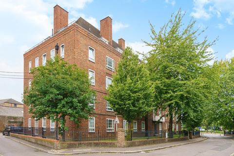 24 Stockwell Gardens, London, SW9 0RX