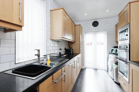 7 Doe Royd Drive, Sheffield, S5 8GG