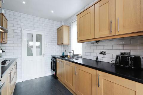 7 Doe Royd Drive, Sheffield, S5 8GG