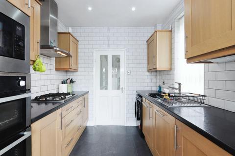 7 Doe Royd Drive, Sheffield, S5 8GG