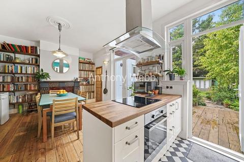 34 Belsize Avenue, London, N13 4TJ