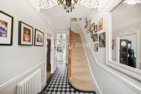 34 Belsize Avenue, London, N13 4TJ