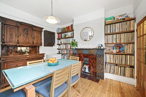 34 Belsize Avenue, London, N13 4TJ