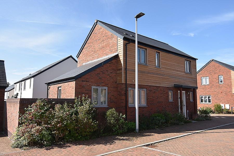Langdon Way, Clyst St Mary, Exeter, EX5 3 bed detached house for sale