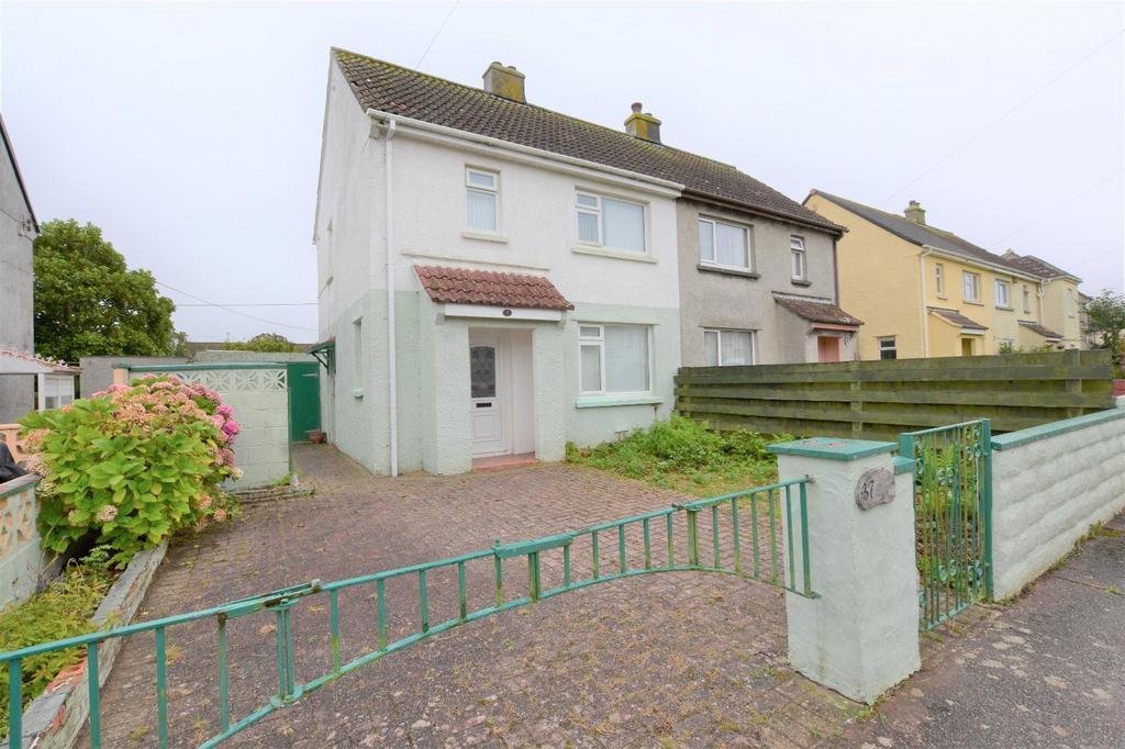 Oxland Road, Illogan, Redruth, Cornwall, TR16 2 bed semidetached house