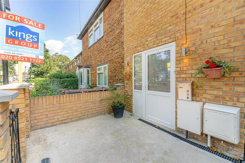 4 bedroom end of terrace house for sale - Wyatts Lane, London