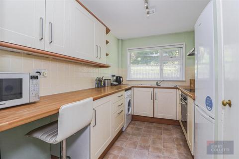 10 Brookside, Hoddesdon, EN11 8QW