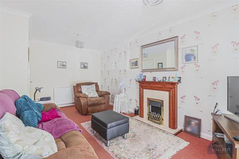 10 Brookside, Hoddesdon, EN11 8QW