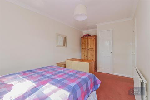 10 Brookside, Hoddesdon, EN11 8QW