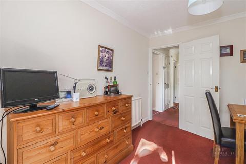 10 Brookside, Hoddesdon, EN11 8QW