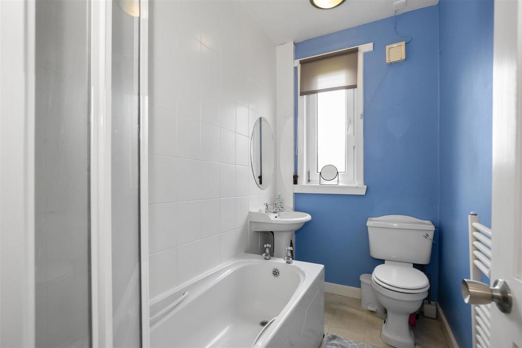 17 Hillfield Crescent 11.jpg