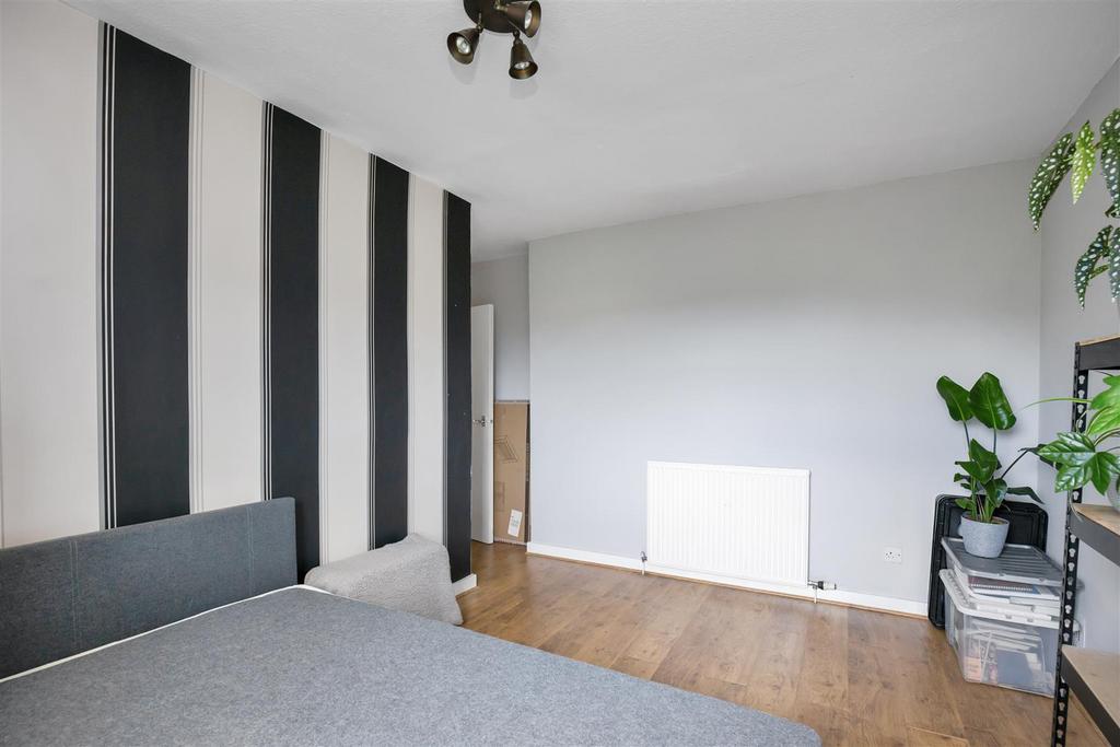 17 Hillfield Crescent 1.jpg