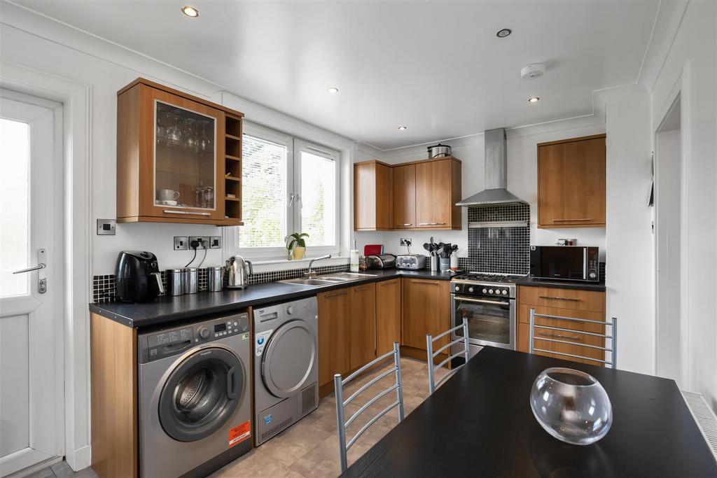 17 Hillfield Crescent 9.jpg