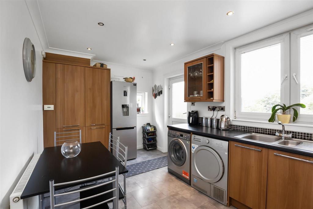 17 Hillfield Crescent 8.jpg