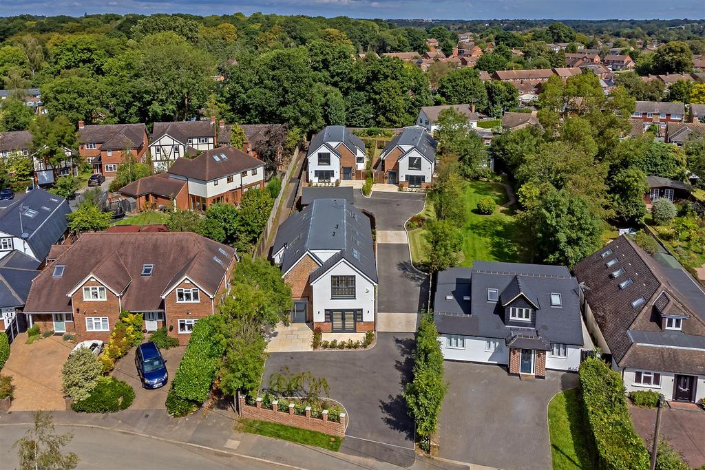 Hazel Road, Park Street, St. Albans 4 bed detached house for sale £1,395,000