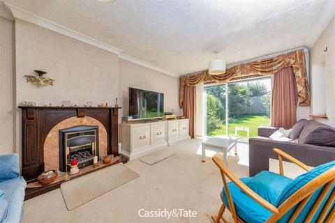 4 bedroom detached bungalow for sale, Orchard Drive, Park Street, St. Albans