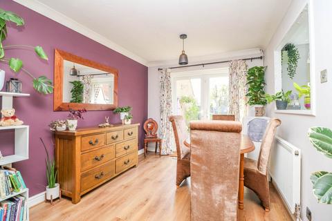 2 bedroom detached bungalow for sale, Hereward Close, Wivenhoe, Colchester, CO7