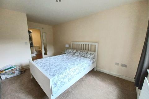 1 Alexandra Close, Dursley, GL11 4GN