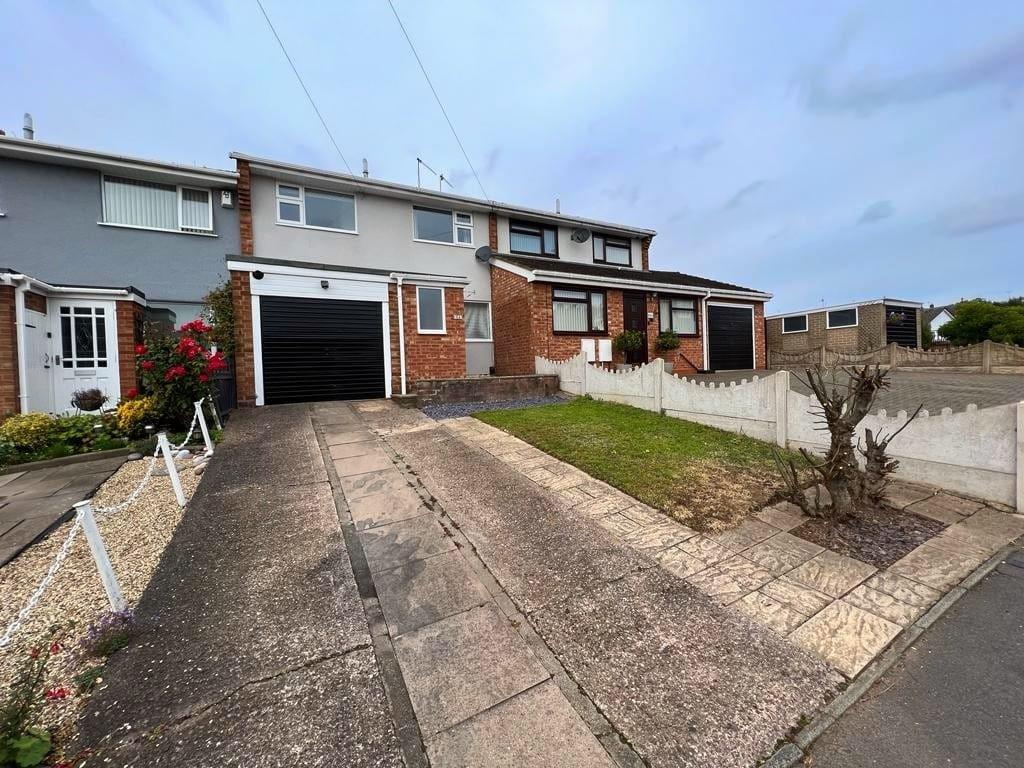 Grosvenor Way, Brierley Hill, DY5 2LG 3 bed terraced house £220,000