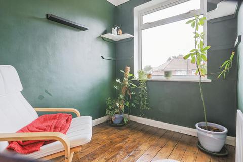 33 Anthea Drive, York, YO31 9DB