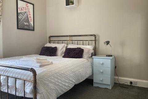 1 bedroom flat to rent, Bread Street, Edinbrugh, EH3 9AH