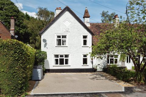 Kineton Eridge Road, Steel Cross, Crowborough, TN6 2SS