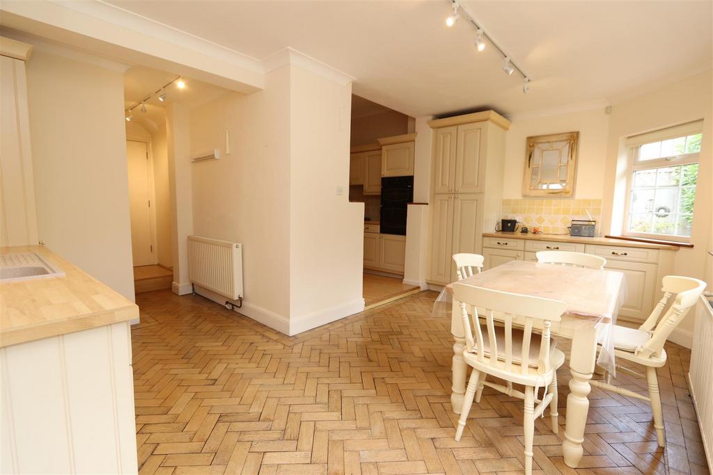 Kitchen/living area