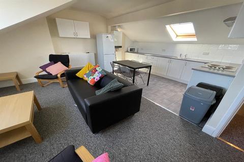 undefined, High Road, Beeston, NG9 2LN