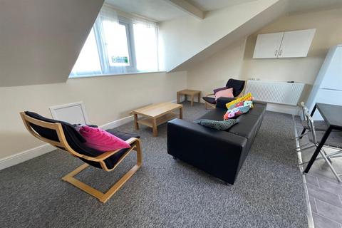 undefined, High Road, Beeston, NG9 2LN