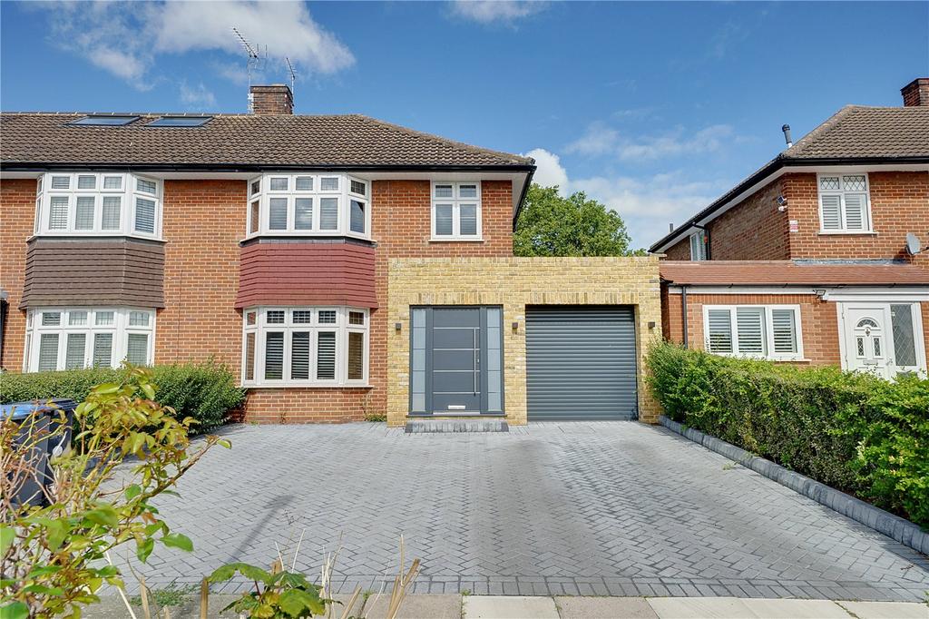 Lowther Drive, Enfield, EN2 3 bed semidetached house for sale £850,000
