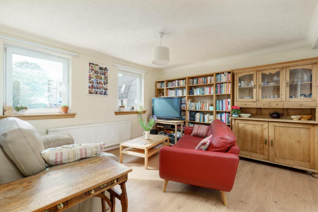 Ettrickdale Place, Edinburgh EH3 3 bed flat £340,000