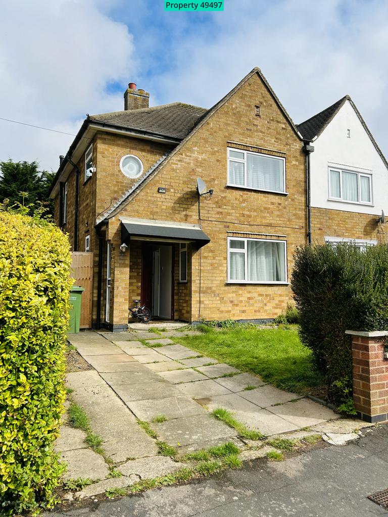Adlington Road, Oadby, Leicester, LE2 3 bed detached house £1,200 pcm
