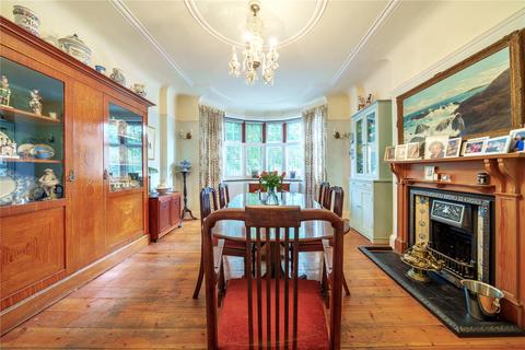 45 Woodside Avenue, London, N10 3HY