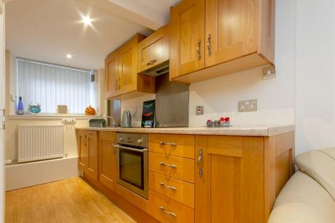 2 bedroom maisonette to rent, Howburn Place, The City Centre, Aberdeen, AB11