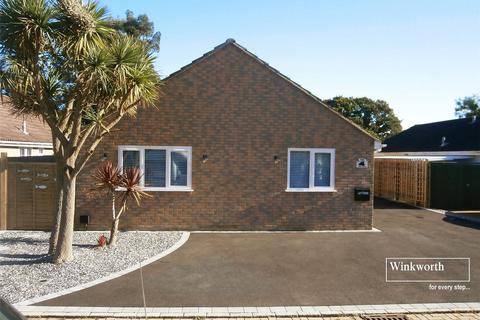 3 bedroom bungalow for sale - The Lanes, New Milton, Hampshire, BH25