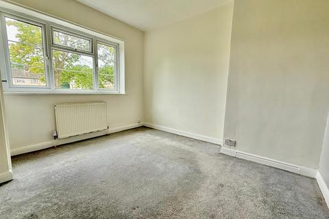 2 bedroom flat to rent, Redesdale Gardens, Leeds, West Yorkshire, LS16