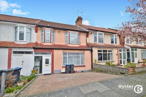 3 bedroom terraced house to rent - Hastings Road, London, N11