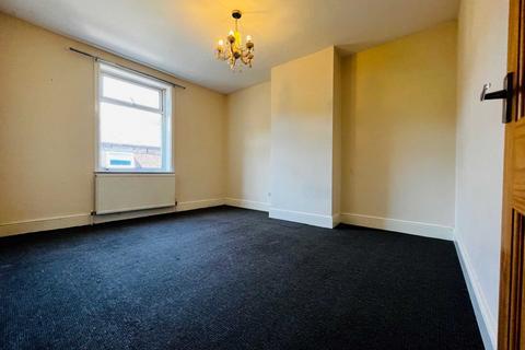 3 bedroom terraced house to rent, Rose Bank Street, Bacup