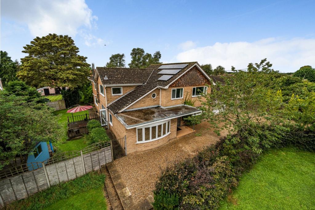 Attleborough, Norfolk 5 bed detached house for sale £680,000