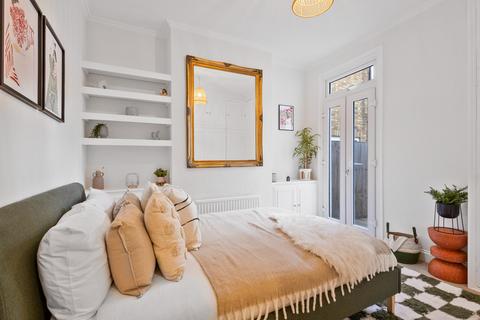 undefined, Claxton Grove, W6